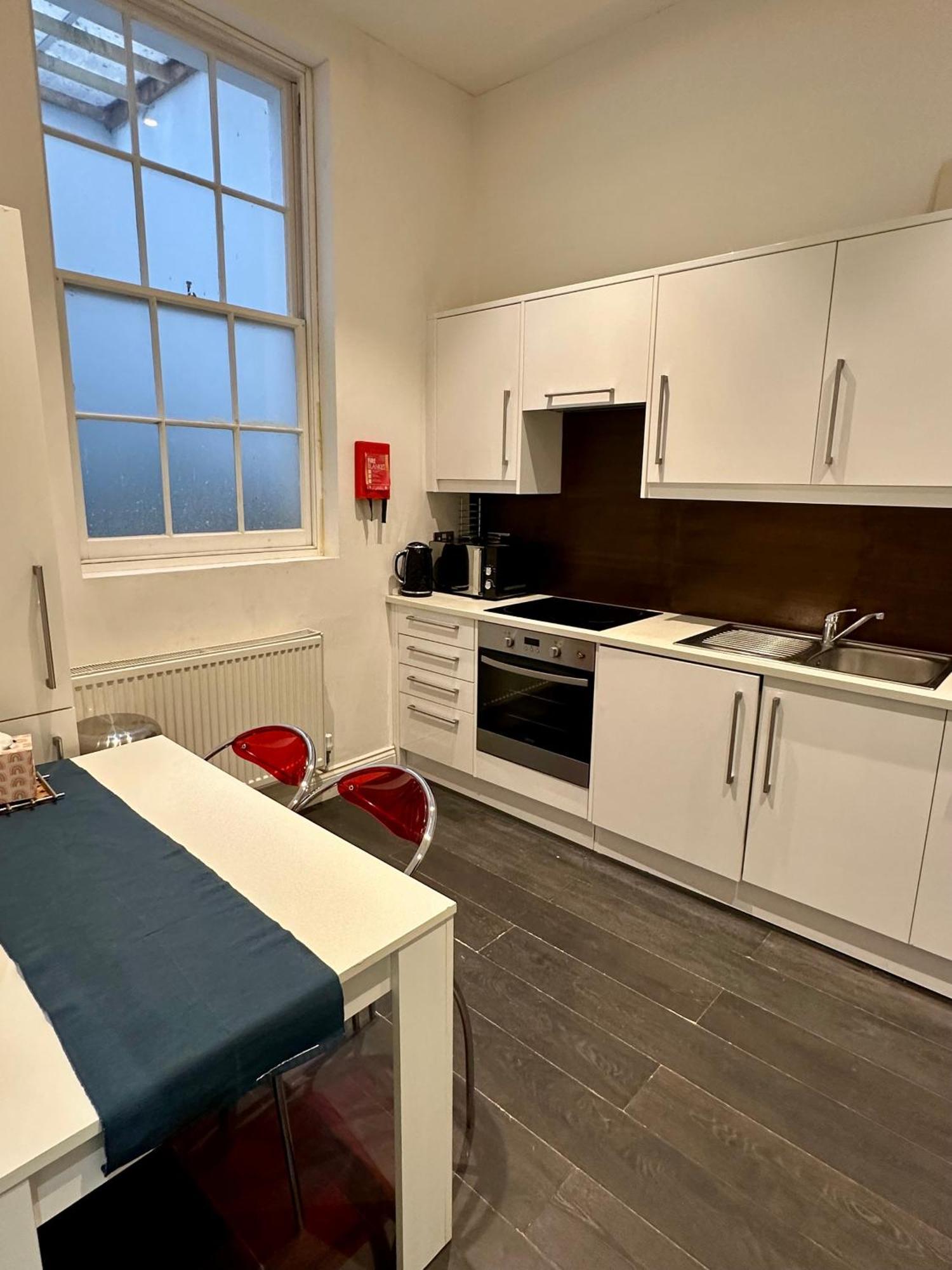 London Regency Apartment ภายนอก รูปภาพ