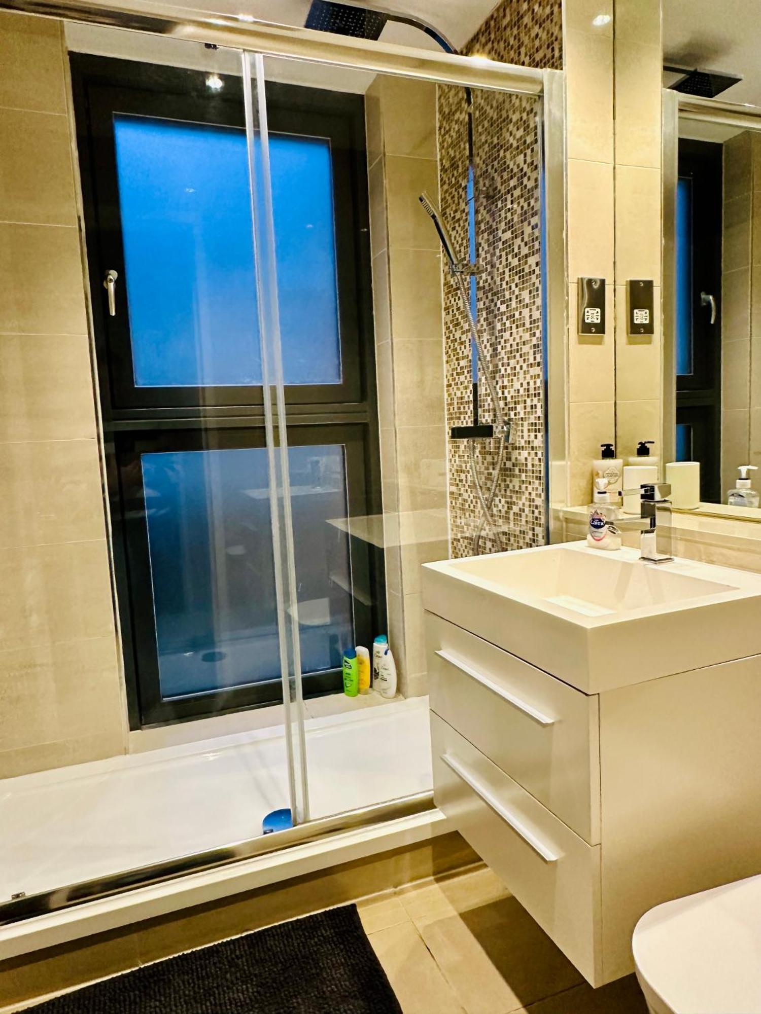 London Regency Apartment ภายนอก รูปภาพ